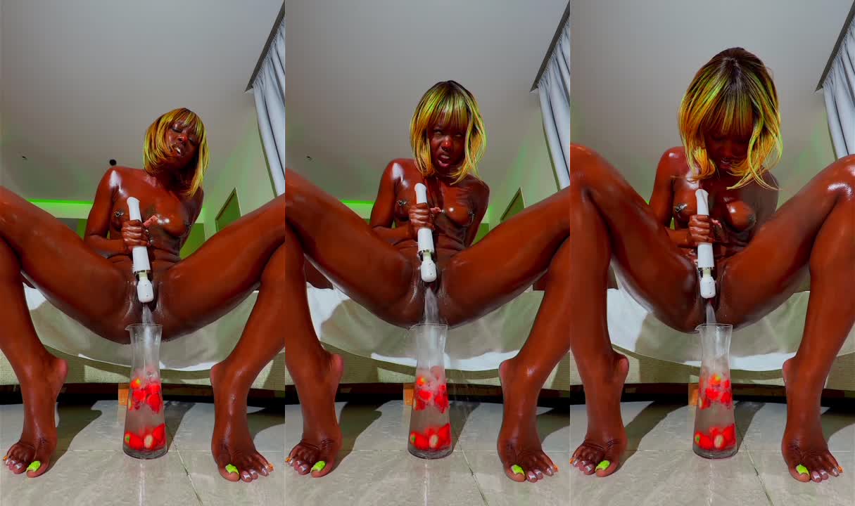 queentahshaar Leaked Video #64